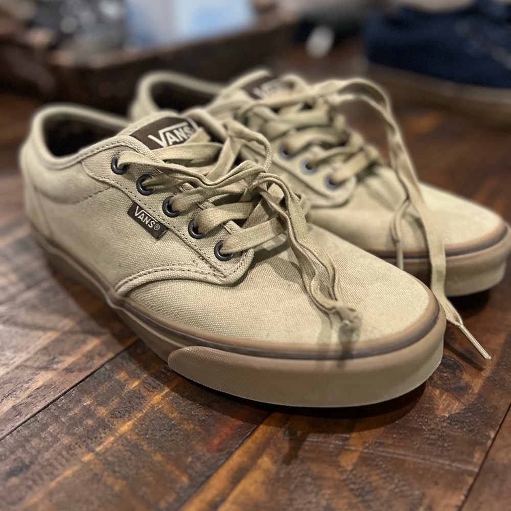 Tan Canvas Vans shoe with gum sole (rare).